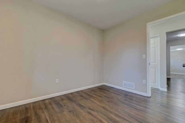 15) Bedroom 1 | Image 36