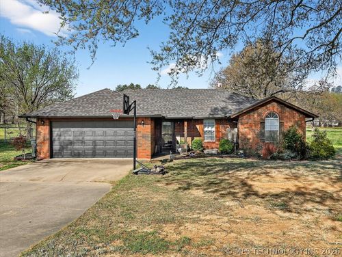 2013 Central St, Poteau, OK, 74953-2301 | Card Image