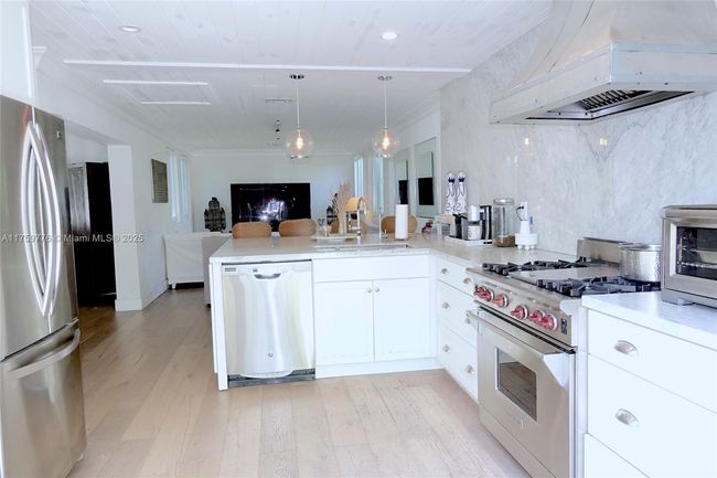 463 W 62 Nd St, House other with 3 bedrooms, 2 bathrooms and null parking in Miami Beach FL | Image 7