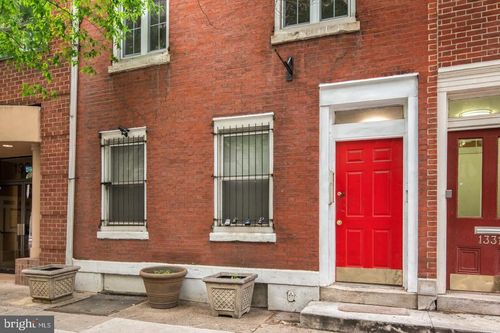 2f-1333 Pine St, PHILADELPHIA, PA, 19107-5842 | Card Image