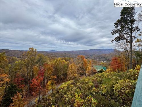 402 Turkey Knob Ln, Elk Park, NC, 28622 | Card Image