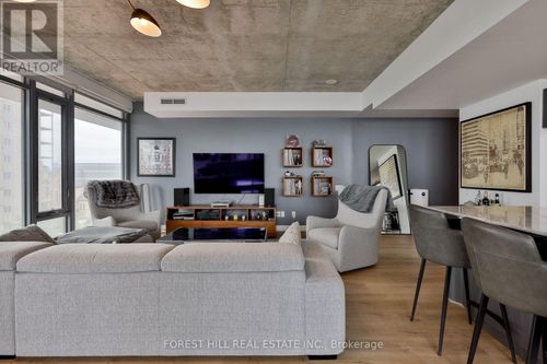 522-95 Bathurst St, Toronto, ON, M5V0H7 | Card Image