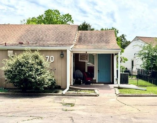 70 Westwood Dr W, Trinity, TX, 75862-8896 | Card Image