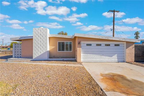 867 Lulu Ave, Las Vegas, NV, 89119-4812 | Card Image