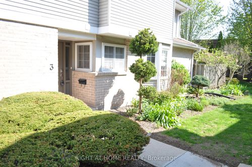 3-104 Woodlawn Rd E, Guelph, ON, N1E1B7 | Card Image