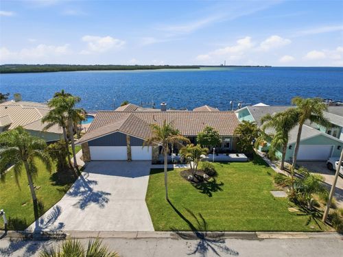 4936 Southshore Dr, New Port Richey, FL, 34652-3048 | Card Image