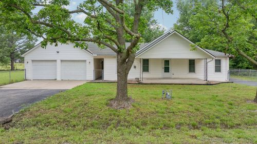 915 N Boudinot Ave, Dewey, OK, 74029-2101 | Card Image