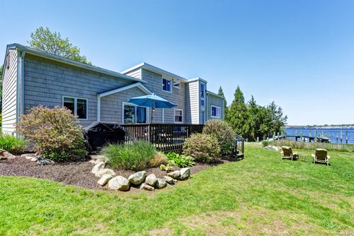 5 Quarry Rd, Mystic, CT, 06355-3200 | Card Image