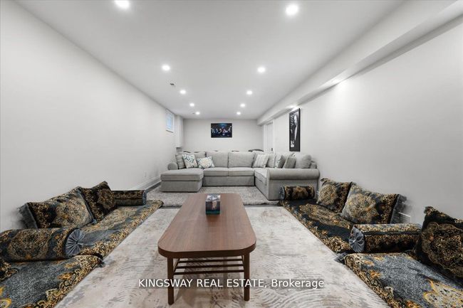 265 Wycliffe Ave, House other with 7 bedrooms, 5 bathrooms and 6 parking in Woodbridge ON | Image 25