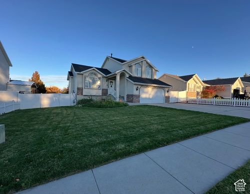 6747 S Oquirrh Ridge Rd, West Jordan, UT, 84081-8158 | Card Image