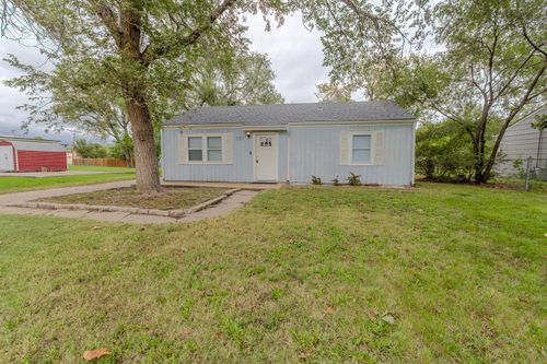 737 Commanche Ave, Salina, KS, 67401-4539 | Card Image