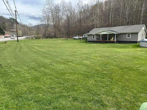 1290 Highway 215, Evarts, KY, 40828-6520 | Card Image