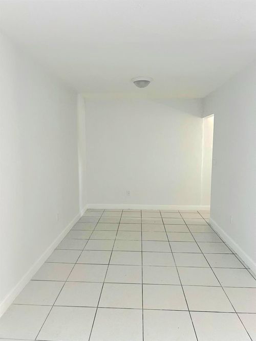 a-221-1245 W 24th St, Hialeah, FL, 33010-1875 | Card Image