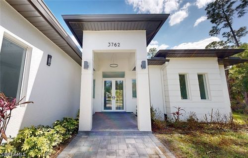 3762 32nd Ave Se, NAPLES, FL, 34117-8907 | Card Image