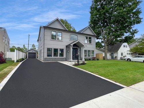 229 Blueberry Ln, Hicksville, NY, 11801-4734 | Card Image