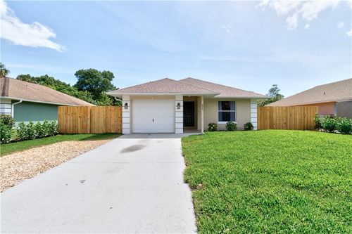 674 30th Ave Sw, Vero Beach, FL, 32968-3223 | Card Image