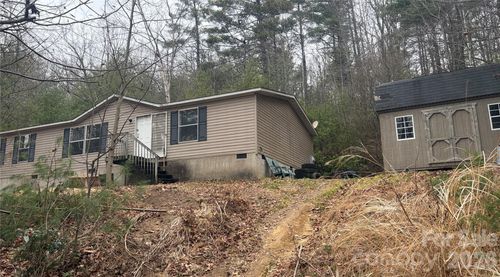 190 Pinewood Knoll Dr, Hendersonville, NC, 28739-4586 | Card Image