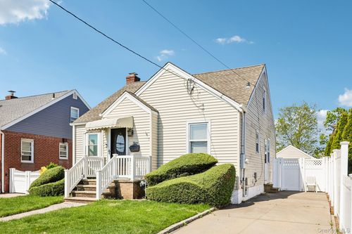 12 Scherer Boulevard, Hempstead, NY, 11010 | Card Image