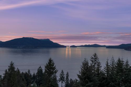 350 Bayview Rd, Lions Bay, BC, V7W3G7 | Card Image