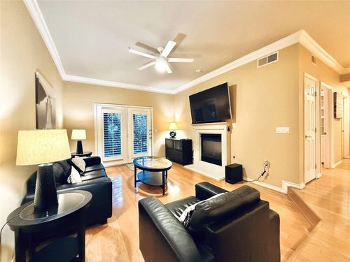 apt-325-2400 Mccue Rd, Houston, TX, 77056-5115 | Card Image