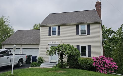 105 Onamog St, Marlborough, MA, 01752-2894 | Card Image