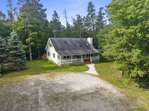 N11900 White Pine Lane, SILVER CLIFF, WI, 54104 | Card Image
