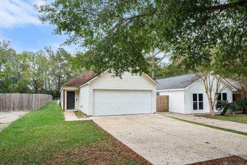 30494 Fairway View Dr, Denham Springs, LA, 70726 | Card Image