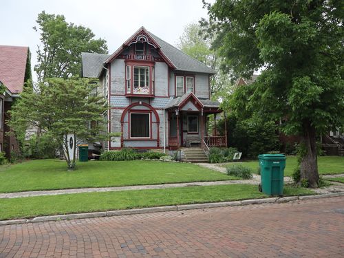 312 S Monroe St, Streator, IL, 61364-2932 | Card Image