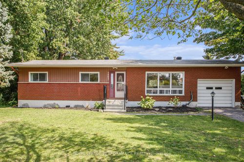 5803 Rockdale Rd, Vars, ON, K0A3H0 | Card Image