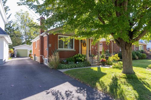 6496 Caswell St, Niagara Falls, ON, L2J1B9 | Card Image