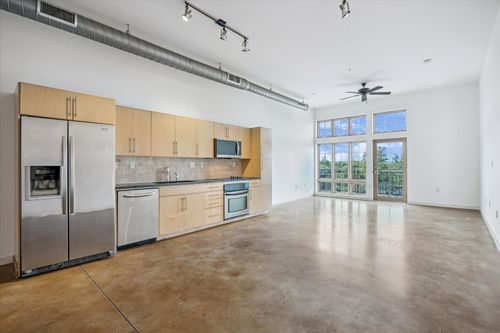apt-408-2235 E 6th St, Austin, TX, 78702-3450 | Card Image