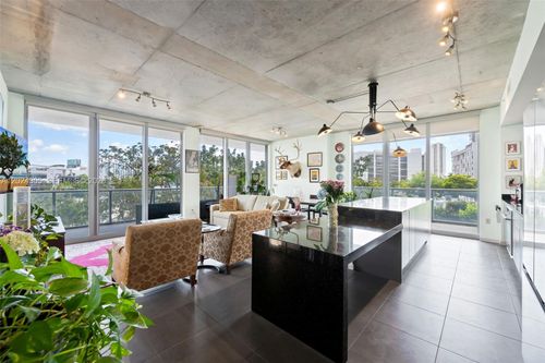 h0301-3470 E Coast Ave, Miami, FL, 33137-4070 | Card Image