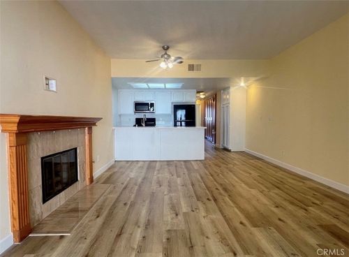 526-11620 Warner Ave, Fountain Valley, CA, 92708-2559 | Card Image