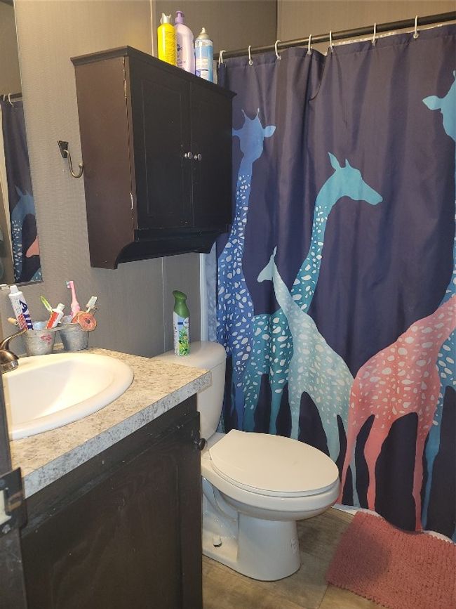 566 Herron Trl, House other with 2 bedrooms, 2 bathrooms and 10 parking in McDade TX | Image 17