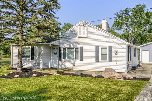 4462 Dye Rd, Swartz Creek, MI, 48473-8257 | Card Image
