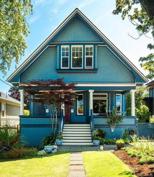 615 Harbinger Ave, Victoria, BC, V8V4H9 | Card Image