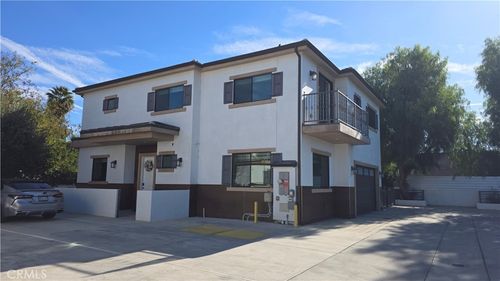 8238 N Sharuzi Ln, Northridge, CA, 91325-4400 | Card Image