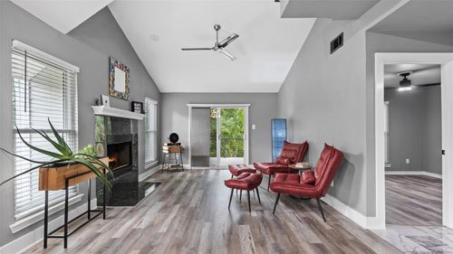 57 Hideaway Dr, Friendswood, TX, 77546-4868 | Card Image