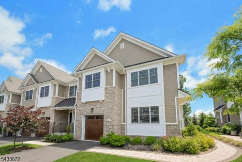 4 Dirlam Dr, Florham Park, NJ, 07932-1524 | Card Image