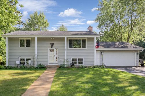 1960 Mankato Cir Ne, Ham Lake, MN, 55304-5440 | Card Image