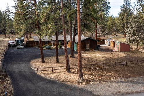 15689 Paddock Grn, Sisters, OR, 97759 | Card Image