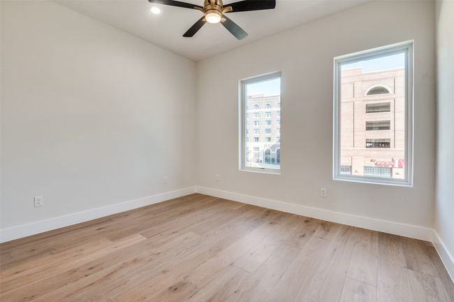 124 - 235 E Nash St, Condo with 3 bedrooms, 4 bathrooms and null parking in Grapevine TX | Image 17