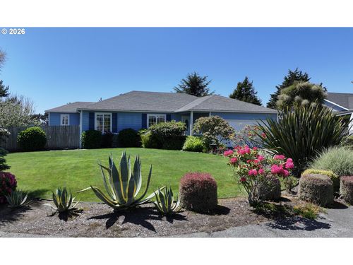 17250 Garvin Ct, Brookings, OR, 97415-7133 | Card Image