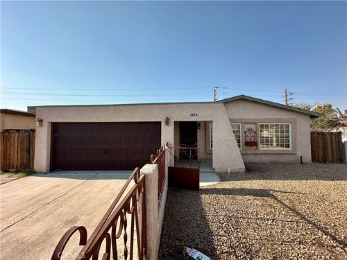 1013 Glacier Dr, Barstow, CA, 92311-6724 | Card Image