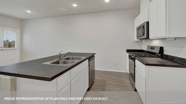 129 Varner Way, House other with 2 bedrooms, 3 bathrooms and null parking in Maxwell TX | Image 6
