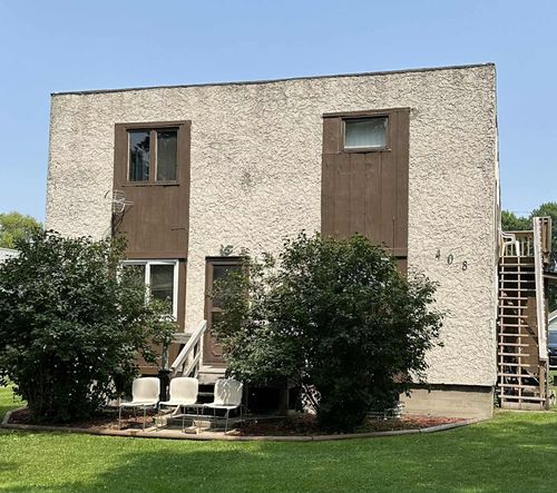 408 10th St, International Falls, MN, 56649-2744 | Card Image