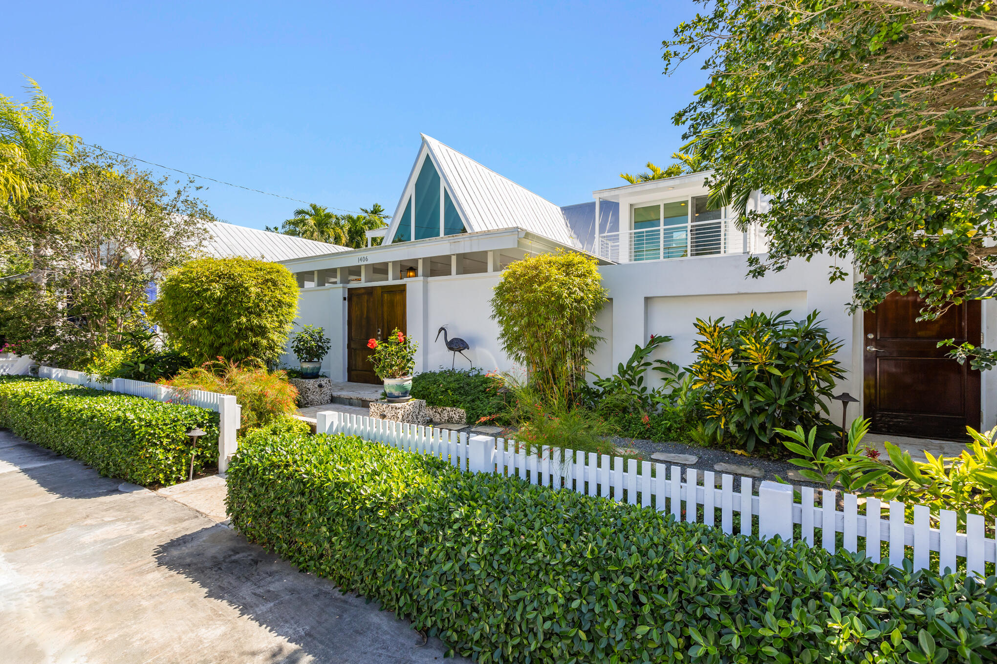 Pine St, Key West, FL 33040