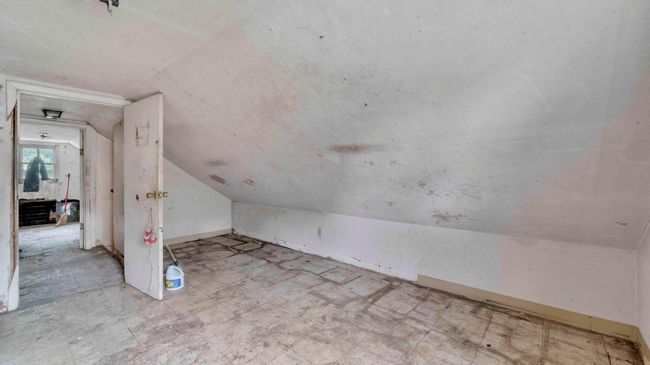 east bedroom | Image 14