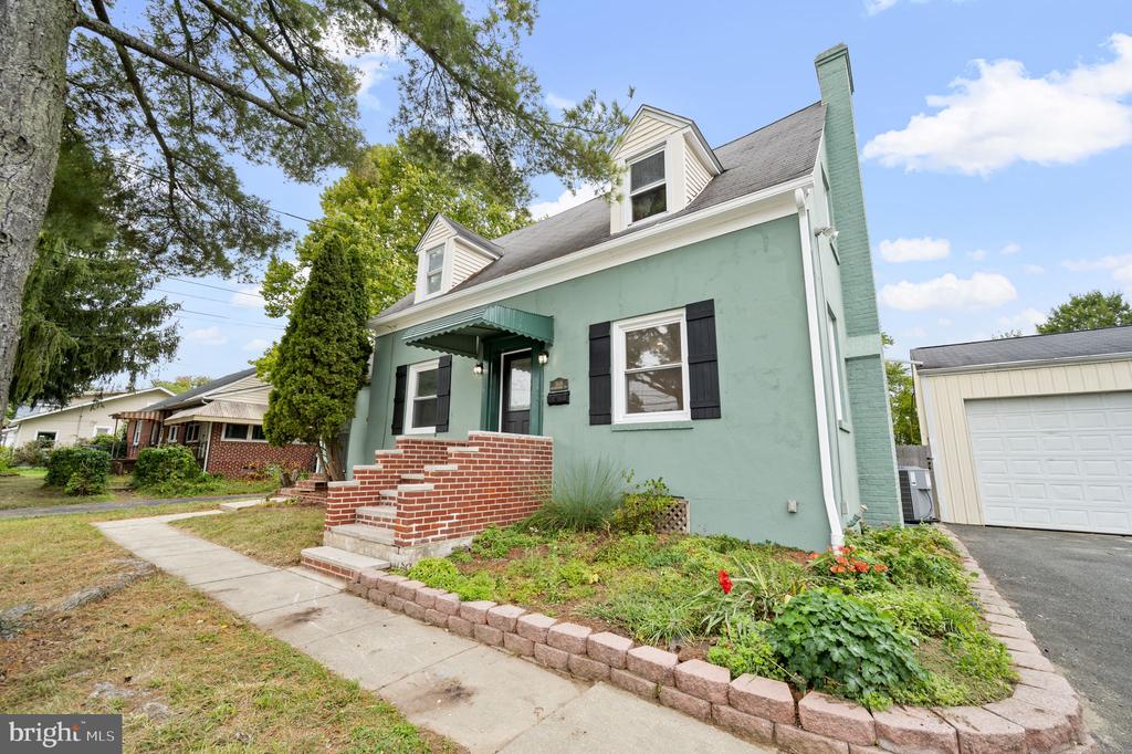 Meetinghouse Rd, Upper Chichester, PA 19061