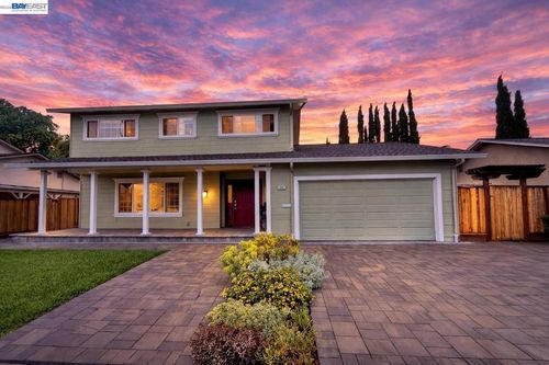 5481 Greenfield Way, Pleasanton, CA, 94566-5415 | Card Image